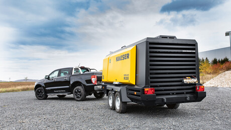 C-M255_Zugmaschine_002_1400x788_EU