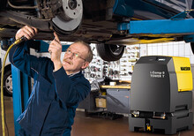 Piestový kompresor i.Comp 9 Tower T vynikajúci pre autodielne.